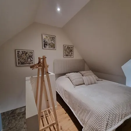 Au Mont Pour Deux Pontorson