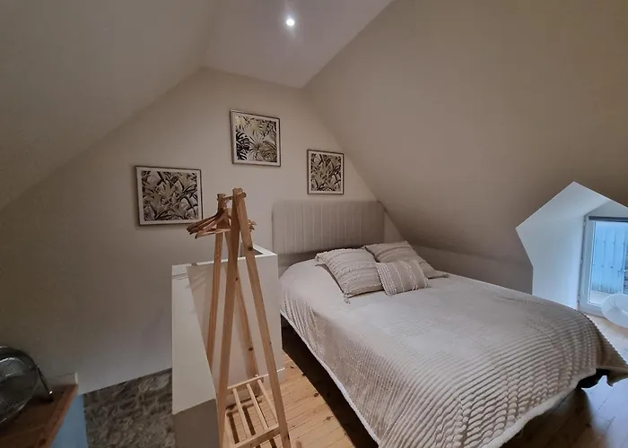 Au Mont Pour Deux Pontorson