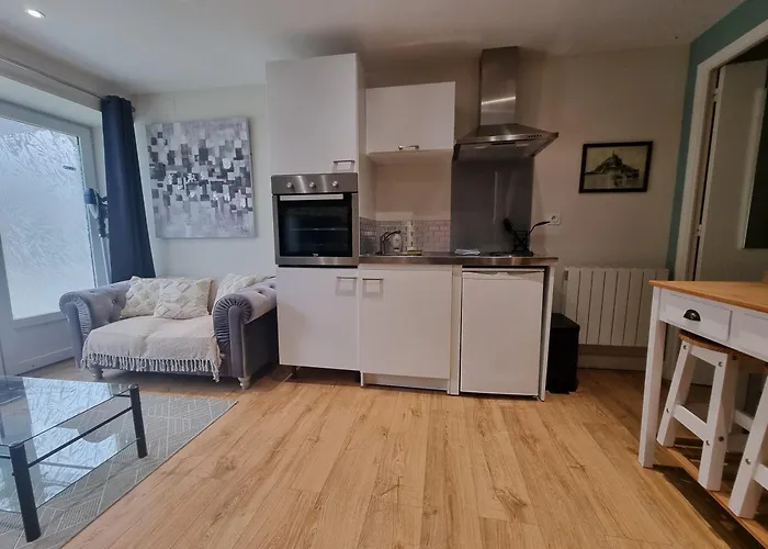 Au Mont Pour Deux Apartment Pontorson